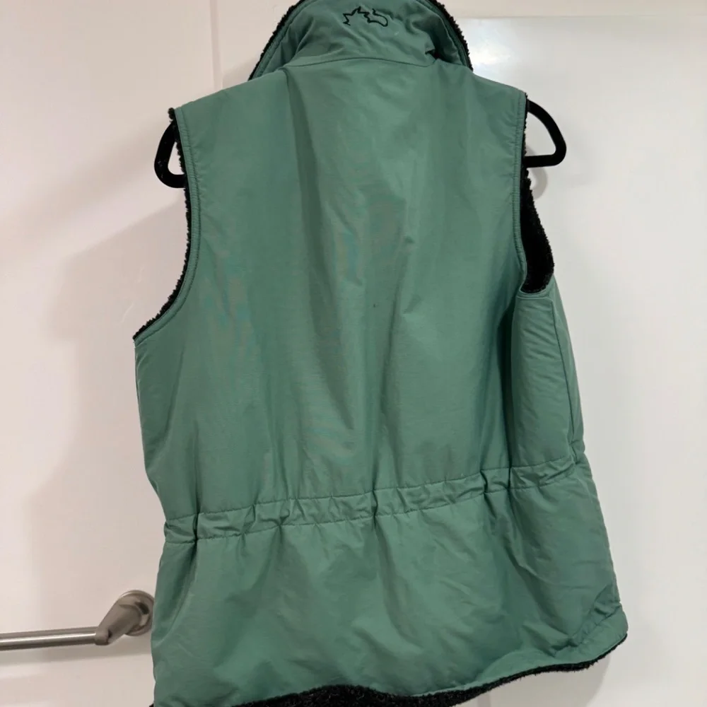 Reversible Vest - Picture 2 of 4